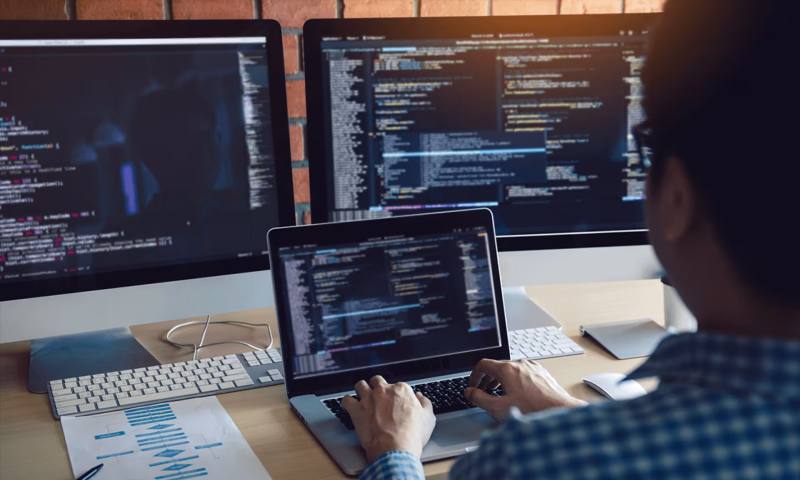 数据科学选型:R与Python如何赋能团风县网站建设?
